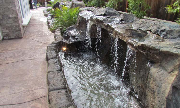 cascading-boulder-water-features-for-sale
